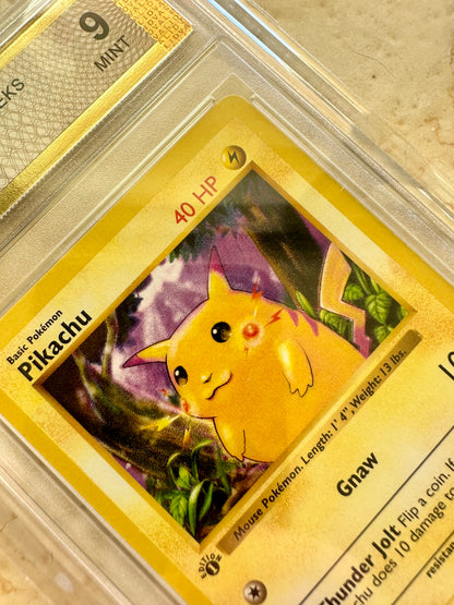 PIKACHU RED CHEEKS 1ST EDITION PGC 9 BASE 1999 POKEMON PSA 58/102 SHADOWLESS