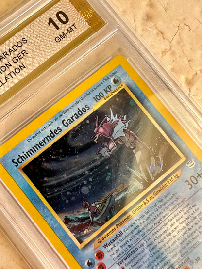 SHINING GYARADOS NEO REVELATION PGC 10 BASE HOLO PSA 2001 POKEMON 65/64 GERMAN