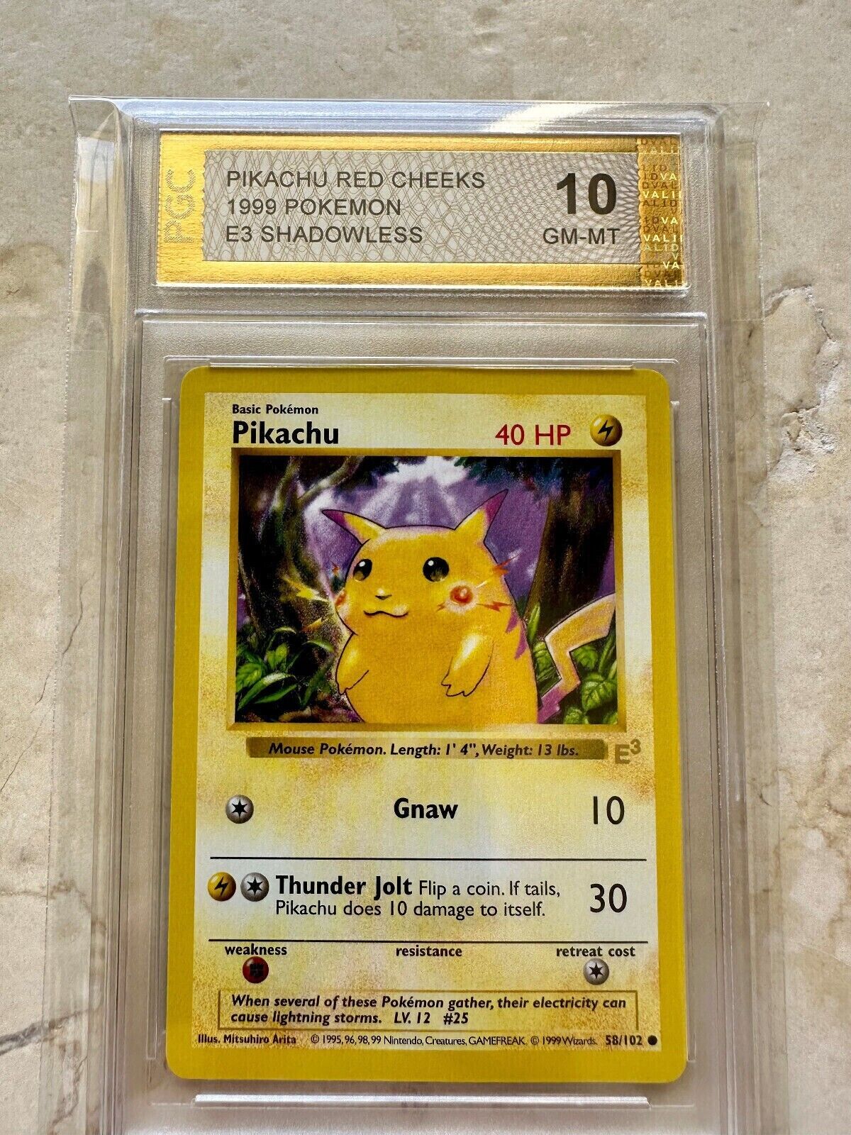 PIKACHU E3 GOLD SHADOWLESS RED CHEEKS PGC 10 1999 BASE POKEMON 58/102 1ST MINT